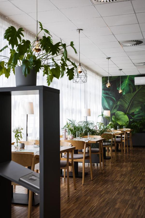 Hotel Lechicka Познань Экстерьер фото