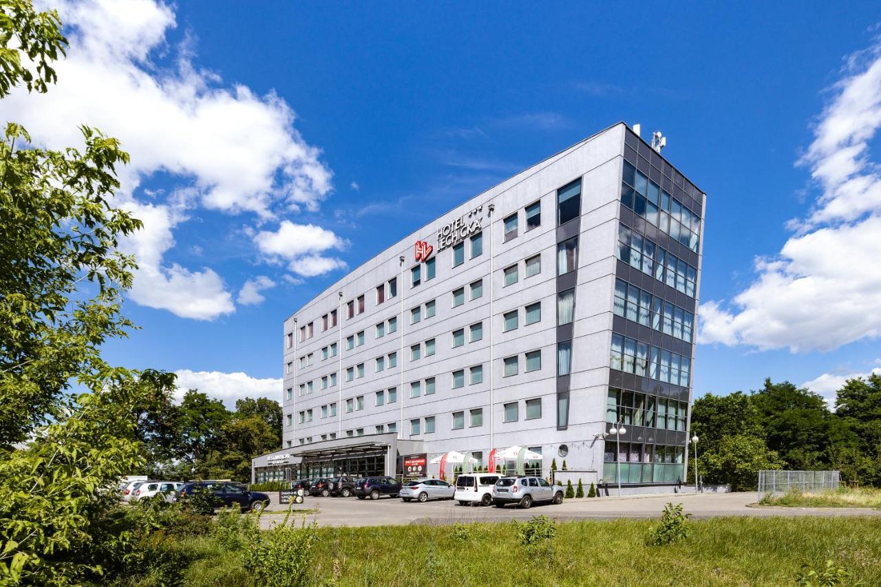 Hotel Lechicka Познань Экстерьер фото