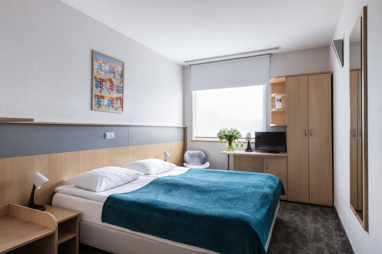 Hotel Lechicka Познань Экстерьер фото